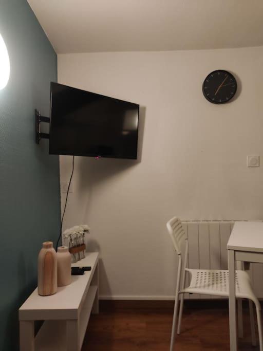 Studio Remois - Wifi/Netflix Reims Zewnętrze zdjęcie