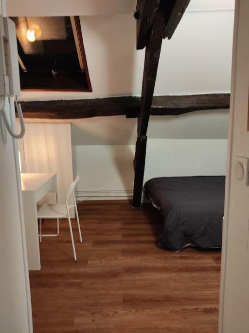 Studio Remois - Wifi/Netflix Reims Zewnętrze zdjęcie