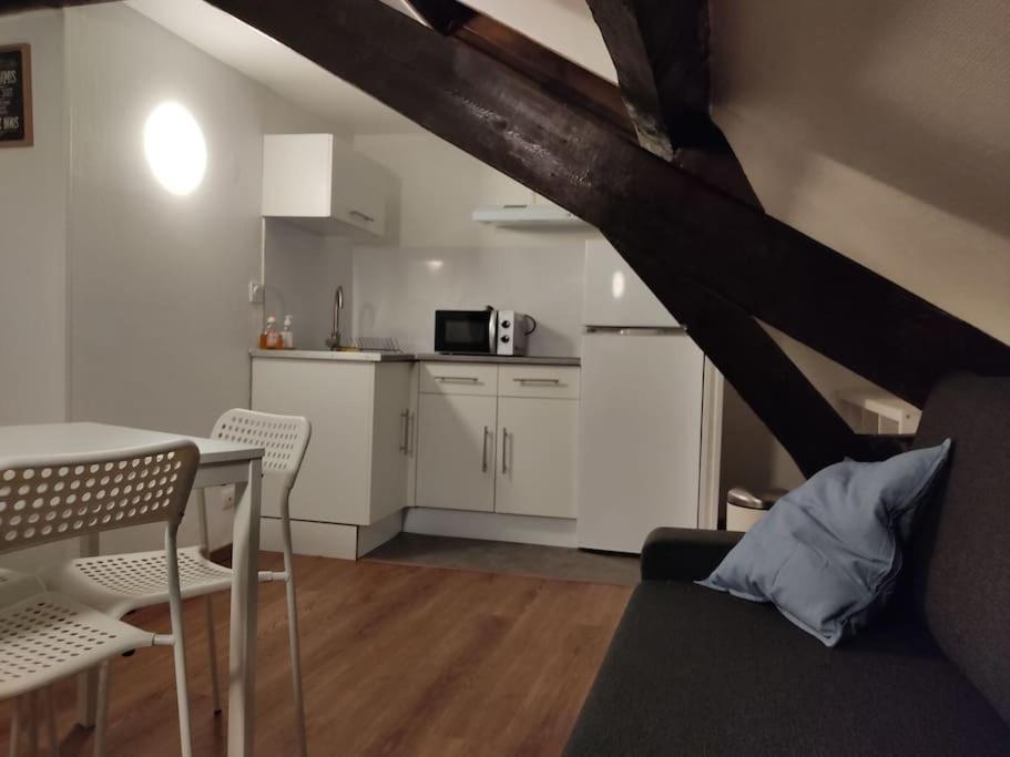Studio Remois - Wifi/Netflix Reims Zewnętrze zdjęcie